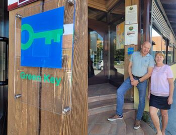 Zeleni zgodbi Slovenije sta se pridružila še Stara gostilna Krulc in Restavracija Štefanič Zeleni zgodbi Slovenije sta se pridružila še Stara gostilna Krulc in Restavracija Štefanič