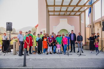 Predstavitev turističnih društev in tekmovanje v kuhanju županovega golaža privabilo številne obiskovalce