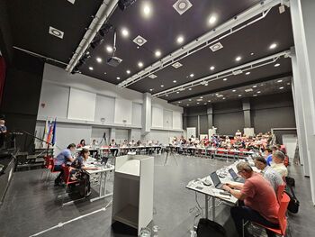 Občinski svet na 9. redni seji odločal o cenah vrtca in storitvi Pomoč na domu, nadomestilu za električno polnjenje avtomobilov in PC Jesenice na Dolenjskem