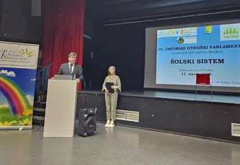 Mladi brežiški parlamentarci razpravljali o šolskem sistemu