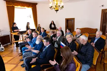 Spominsko srečanje predstavnikov prve demokratične oblasti v občini Brežice ob 35. obletnici volitev