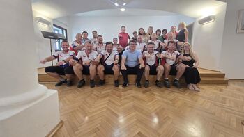 Kolesarska delegacija iz pobratene občine Dobřany obiskala Brežice