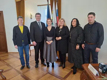 Župan podpisal pogodbo za prevzem Gradu Pišece v upravljanje in Dodatek št. 6 za sofinanciranje večnamenskega doma v Cerkljah ob Krki