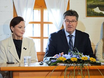 Brežiška prvoaprilska tradicija – novinarska konferenca ob županovi obletnici vodenja občine