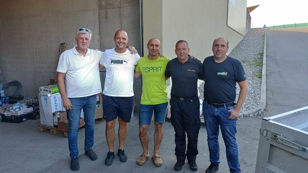 OBČINA TREBNJE OB DNEVU SOLIDARNOSTI ZA ODPRAVO POSLEDIC POPLAV NAMENILA DELOVNO OPREMO IN ORODJA