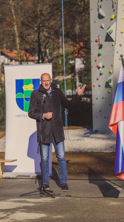 V ŠENTLOVRENCU NAJVEČJA ZUNANJA PLEZALNA STENA V JV SLOVENIJI