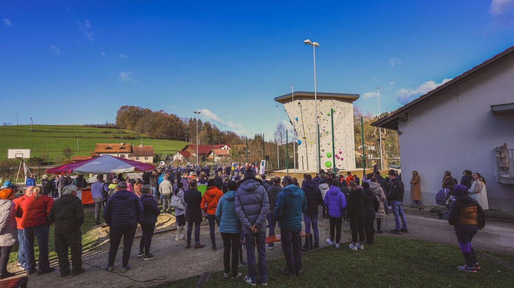 V ŠENTLOVRENCU NAJVEČJA ZUNANJA PLEZALNA STENA V JV SLOVENIJI