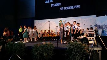 Kekčeva pesem privabila množico v Dolenjo Nemško vas