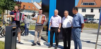 SLAVNOSTNA OTVORITEV POLNILNE POSTAJE ZA ELEKTRIČNE AVTOMOBILE