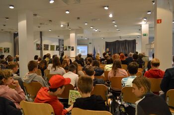 NA SANIRANEM OBMOČJU NEKDANJEGA BENCINSKEGA SERVISA V TREBNJEM ODSLEJ POSTAJALIŠČE ZA AVTODOME