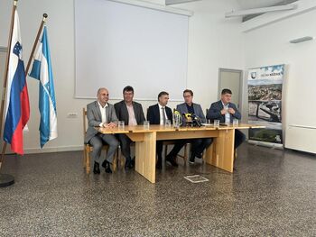 ŽUPANJE IN ŽUPANI V KOČEVJU O ZAVRNJENIH PREDLOGIH ZAKONODAJNIH SPREMEMB IN VARNOSTNIH IZZIVIH