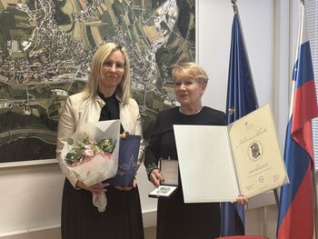 SPREJEM NAGRAJENKE JAVNEGA SKLADA RS ZA KULTURNE DEJAVNOSTI MIJE BENEDIČIČ SPREJEM NAGRAJENKE JAVNEGA SKLADA RS ZA KULTURNE DEJAVNOSTI MIJE BENEDIČIČ