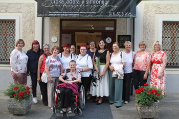 ODPRTJE RAZSTAVE ČIPKA, ODETA V SIMFONIJO