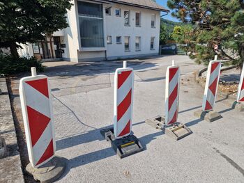 ZARADI SANACIJE LUKNJE PARKIRIŠČE ZAČASNO ZAPRTO