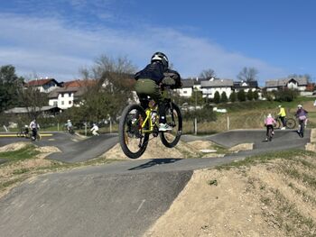 V VELIKEM GABRU PRIČETEK MALE ŠOLE KOLESARJENJA V VELIKEM GABRU PRIČETEK MALE ŠOLE KOLESARJENJA