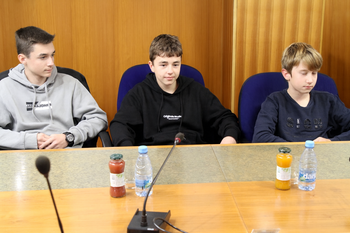 ŠENTLOVRENŠKI PLEZALCI PLEZAJO VISOKO IN POSEGAJO PO ODLIČNIH REZULTATIH