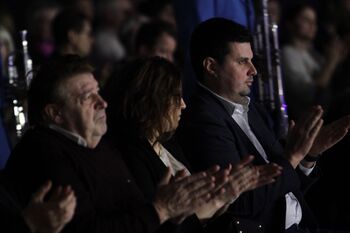 TREBANJSKI GODBENIKI IN MAŽORETE NAVDUŠILI Z NOVOLETNIM KONCERTOM