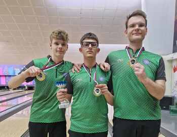 MLADI ČLANI BOWLING KLUBA GALAXIJA Z ZMAGO PRESENETILI NA DRŽAVNEM PRVENSTVU