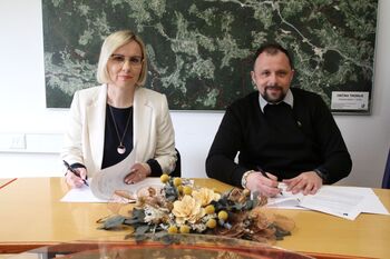 PODPIS POGODBE ZA OBNOVO VODOVODNIH ODSEKOV