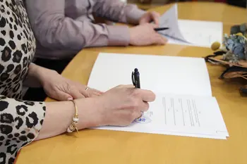 SKORAJ MILIJON EVROV ZA OBNOVO IN GRADNJO OBČINSKIH CEST TER PLOČNIKOV