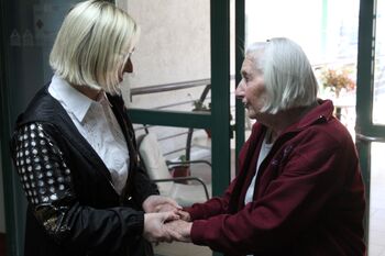 STOLETNICA ANGELCA DREMELJ: V ŽIVLJENJU MORAŠ VČASIH KAJ ČEZ RAMO VREČI STOLETNICA ANGELCA DREMELJ: V ŽIVLJENJU MORAŠ VČASIH KAJ ČEZ RAMO VREČI