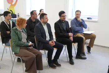 PODPIS POGODBE O OBNOVI STAVBE NA GOLIEVEM TRGU 4