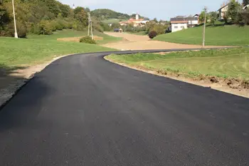 Roje in Dolenjo vas pri Čatežu povezuje prenovljena cesta