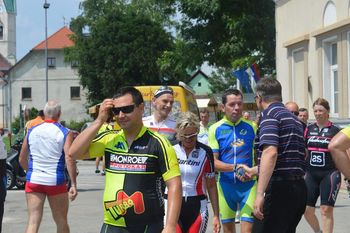 14. kolesarska karavana »Pot prijateljstva Vukovar – Ljubljana« na postanku v Trebnjem