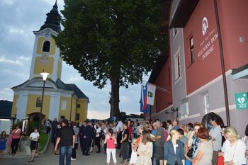 Praznovanje 8. praznika Občine Trebnje: Slavnostna seja občinskega sveta in prižig kresa