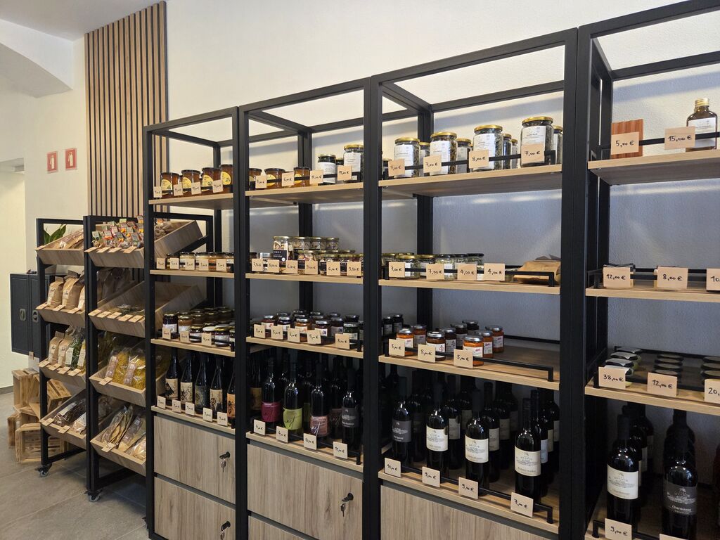 TRŽNICA NA ZAUPANJE