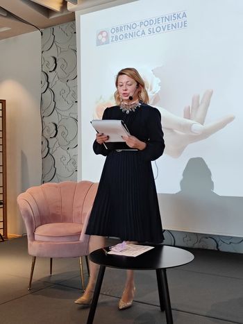 MOMENTO-33, izobraževanje, coaching ter poslovne storitve, d.o.o.