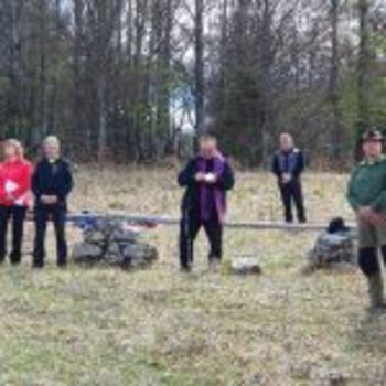 POLAGANJE VENCEV PADLIM NA PLANINI GOLOBAR